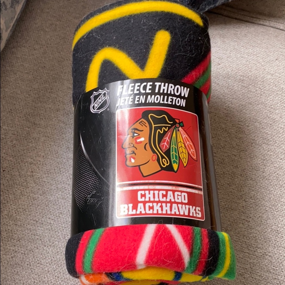 Blackhawks fleece throw blanket